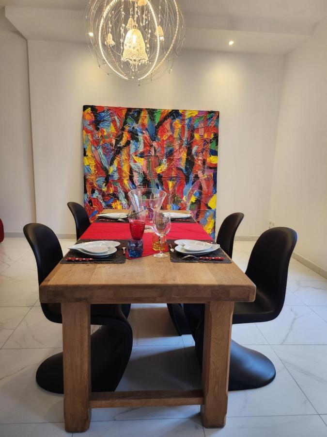 Maison Face A L'Abbaye D'Hautvillers - 2 Bedrooms 2 Bathrooms, Parking Exterior foto